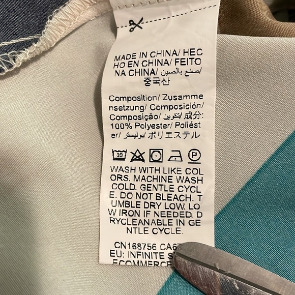 SHIEIN Shirt Dress Women Size M Button Front Multicolor Geo Print Short Sleeves - Picture 14 of 14